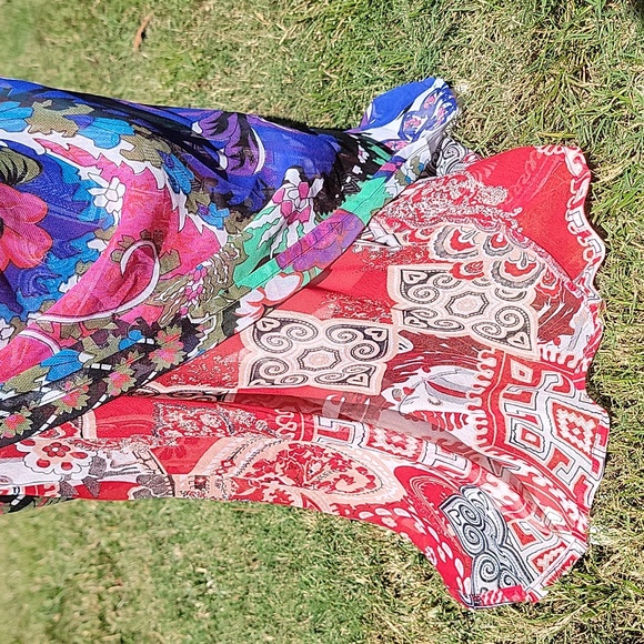 Ash & Sara | Reversible Floral and Paisley Print Flowy Chiffon Dress - Picture 4 of 11